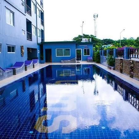 Trio Gems Condo Near Beach And Food Market Jomtien Beach Exterior foto